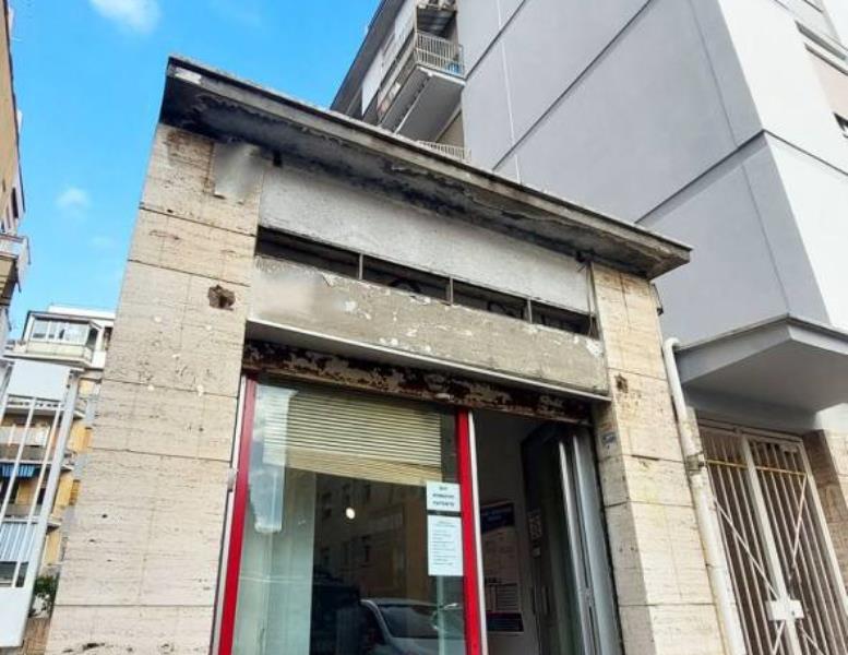 negozio in vendita a Roma in zona Gianicolense