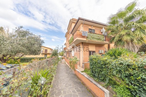 appartamento in vendita a Roma in zona Tor Vergata/Torrenova