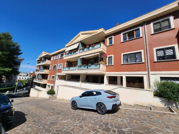 appartamento in vendita a Roma in zona Giuliano Dalmata