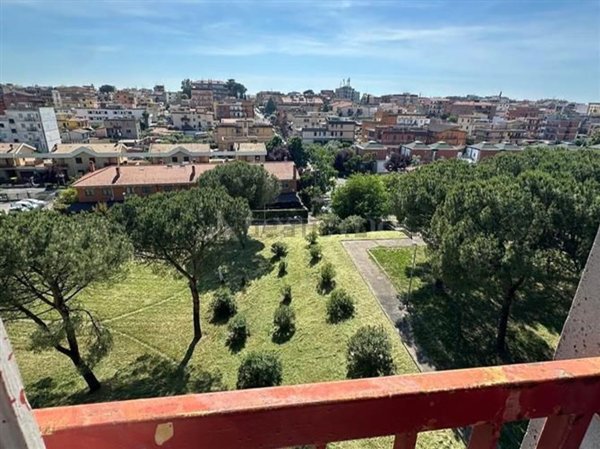 appartamento in vendita a Roma in zona Torre Angela