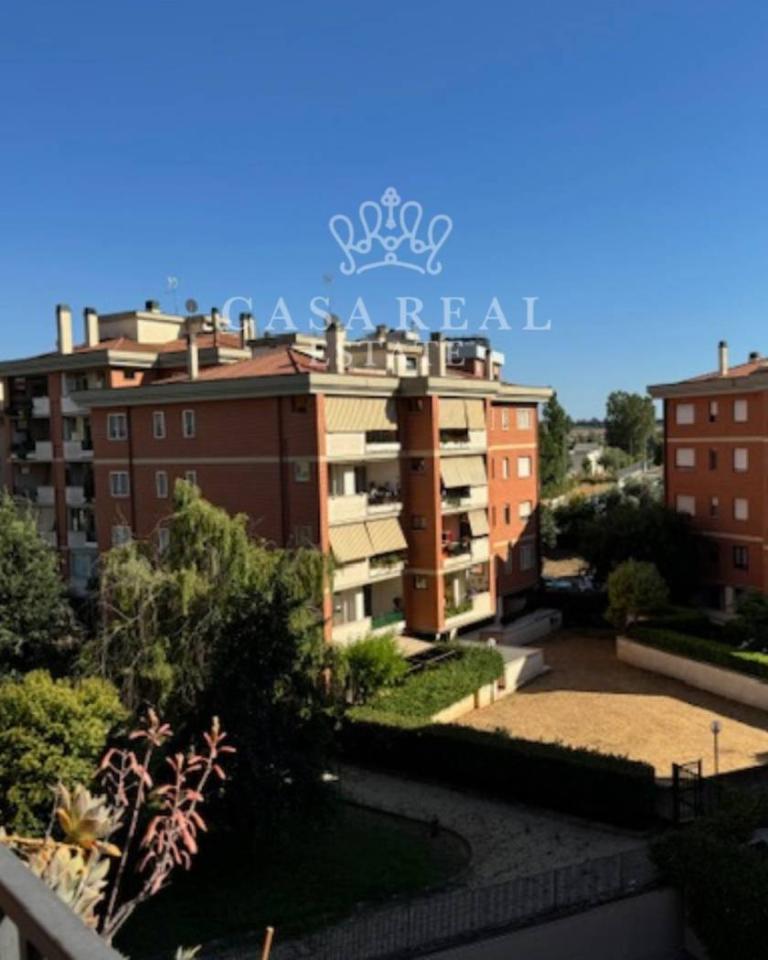 appartamento in vendita a Roma in zona Giuliano Dalmata