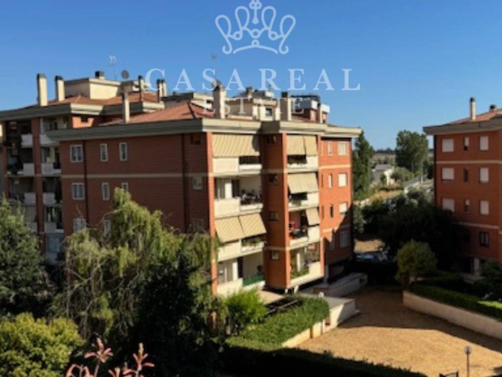 appartamento in vendita a Roma in zona Giuliano Dalmata