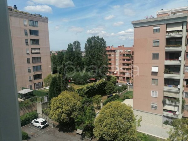 appartamento in vendita a Roma in zona Torrino