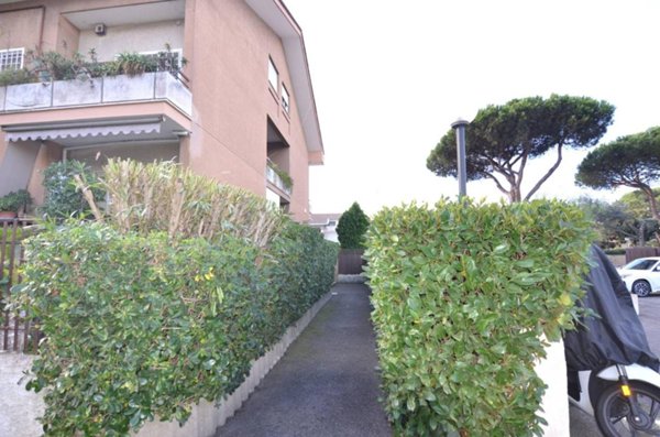 appartamento in vendita a Roma in zona Axa