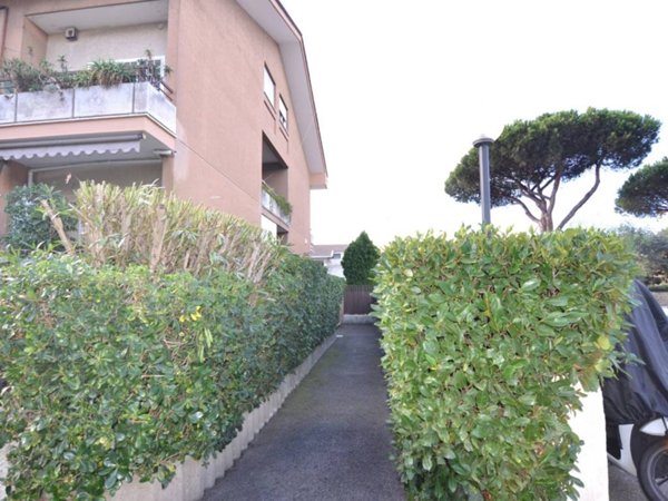 appartamento in vendita a Roma in zona Axa