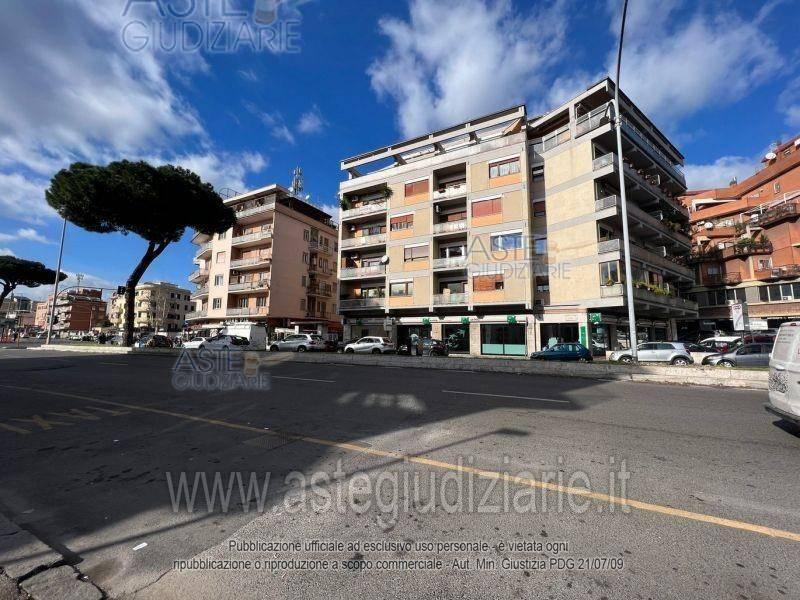 appartamento in vendita a Roma in zona Aurelio