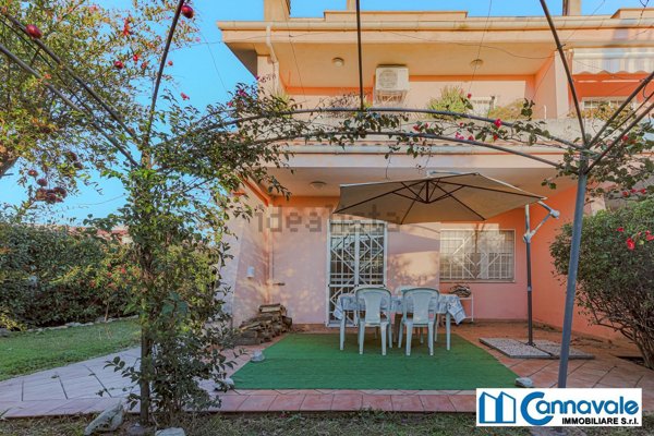 casa indipendente in vendita a Roma in zona Acilia