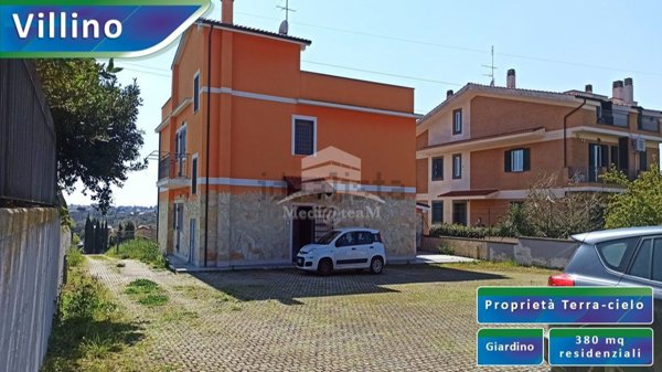 casa indipendente in vendita a Roma in zona Casal Morena