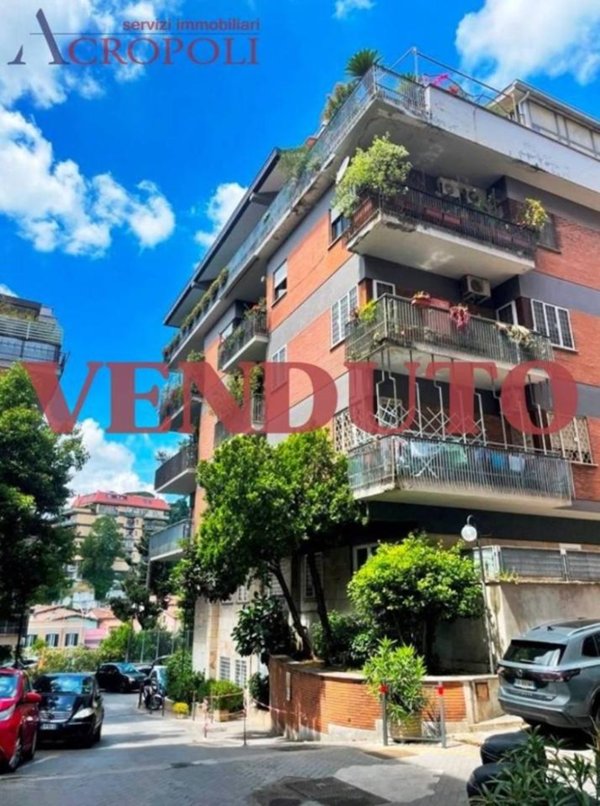appartamento in vendita a Roma in zona Tor di Quinto