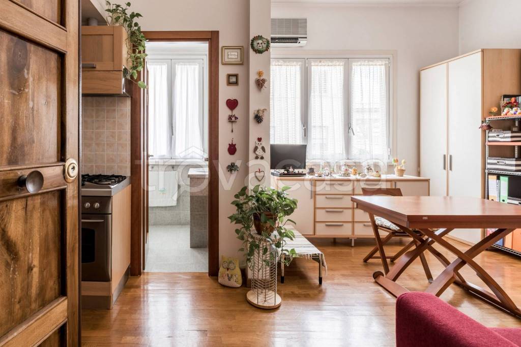 appartamento in vendita a Roma in zona Ostia
