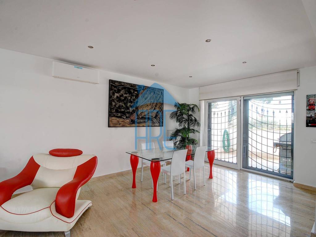 casa indipendente in vendita a Roma in zona Casal Palocco