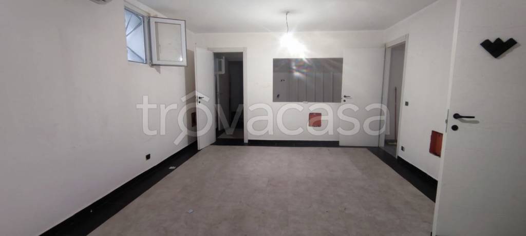 locale commerciale in vendita a Roma in zona Nomentano