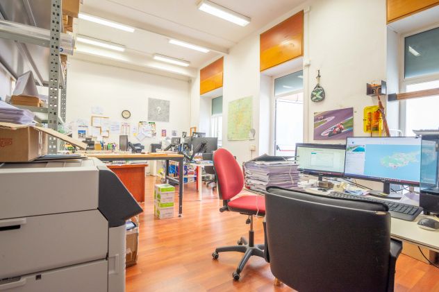 negozio in vendita a Roma in zona Appio Latino