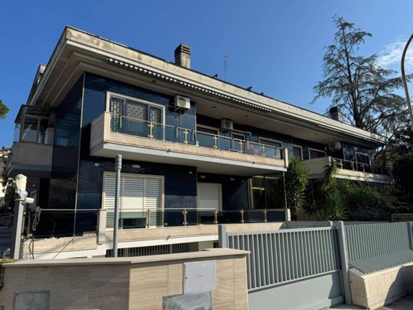 appartamento in vendita a Roma in zona Ponte Mammolo