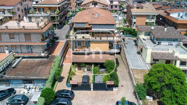 appartamento in vendita a Roma in zona Prenestino-Labicano