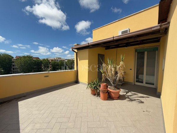 appartamento in vendita a Roma in zona Ostia