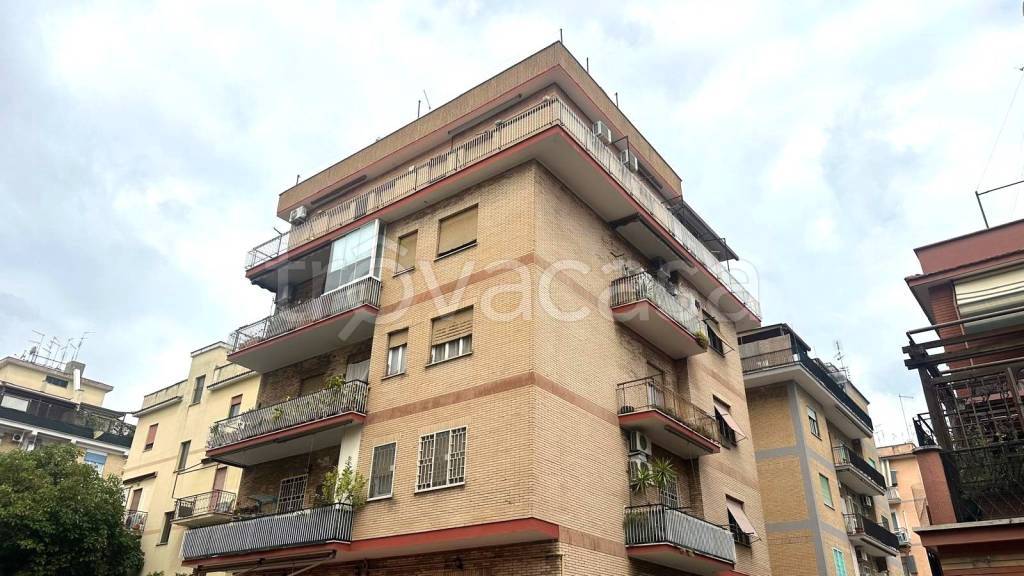 appartamento in vendita a Roma in zona Prenestino-Centocelle