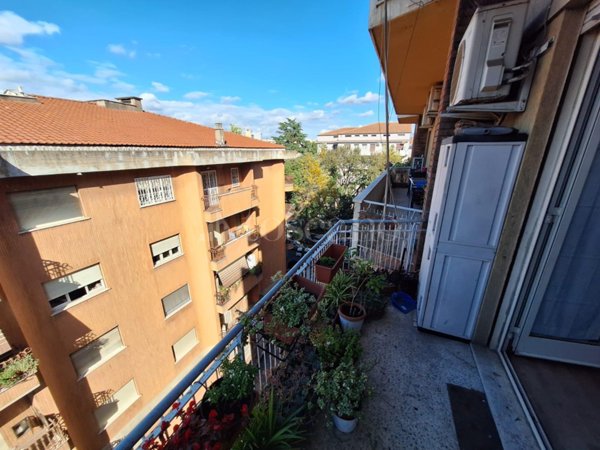 appartamento in vendita a Roma in zona Ostiense