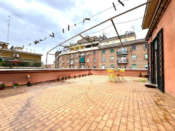 appartamento in vendita a Roma in zona Appio Latino