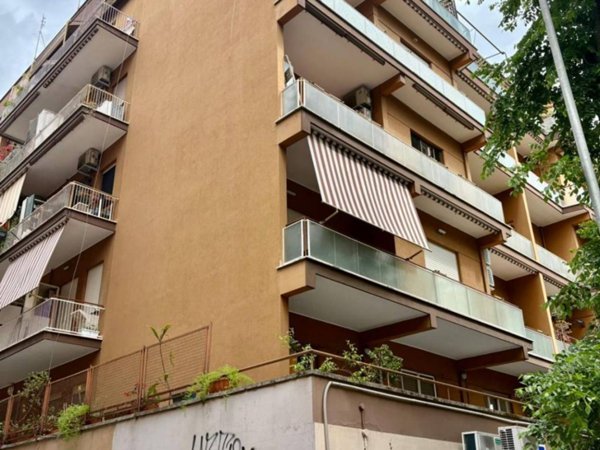 appartamento in vendita a Roma in zona Gianicolense