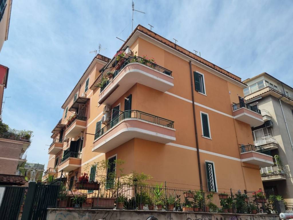 appartamento in vendita a Roma in zona Prenestino-Centocelle