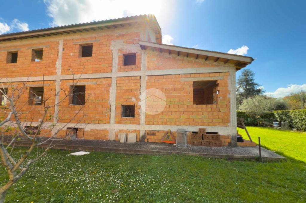 casa indipendente in vendita a Roma in zona Massimina/Casal Lumbroso