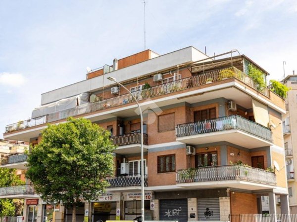appartamento in vendita a Roma in zona Primavalle