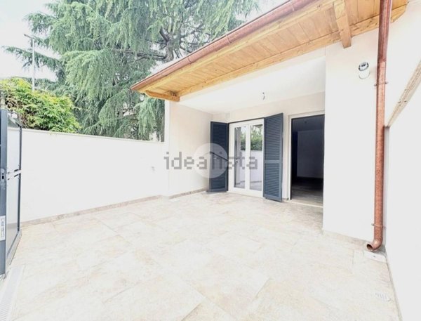 appartamento in vendita a Roma in zona Torre Maura