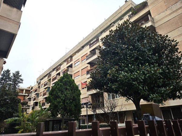 appartamento in vendita a Roma in zona Ostia