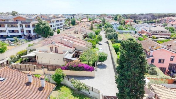 appartamento in vendita a Roma in zona Infernetto
