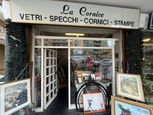 negozio in vendita a Roma in zona Aurelio