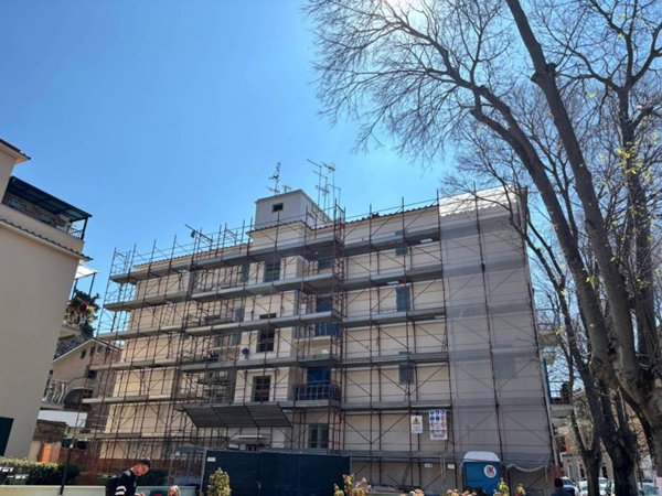 appartamento in vendita a Roma in zona Vitinia