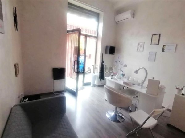 locale commerciale in vendita a Roma in zona Prenestino-Centocelle