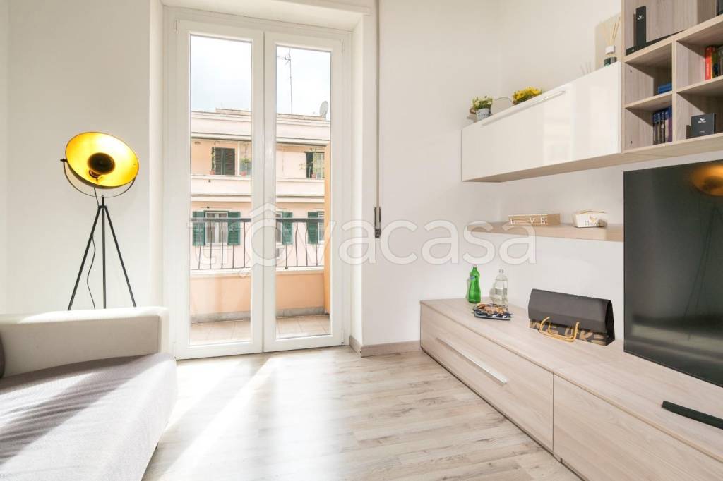 appartamento in vendita a Roma in zona Tuscolano