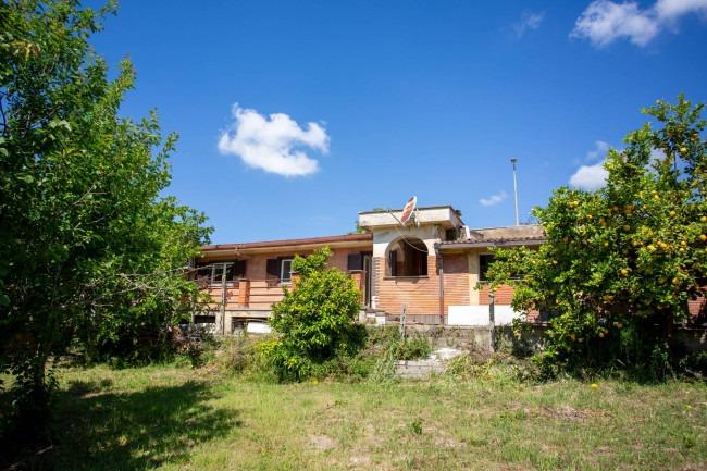 appartamento in vendita a Roma in zona Tor di Quinto