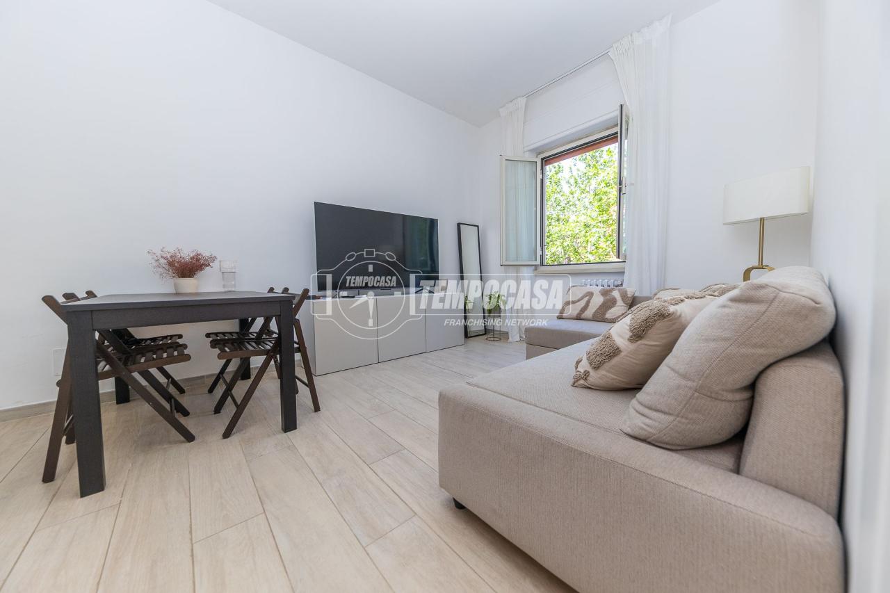 appartamento in vendita a Roma in zona Appio Claudio