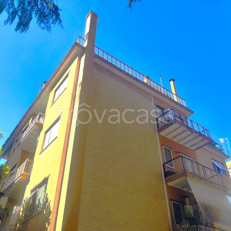 appartamento in vendita a Roma in zona Primavalle