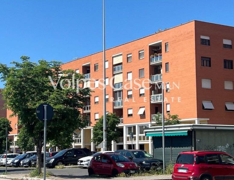 appartamento in vendita a Roma in zona Casal Monastero
