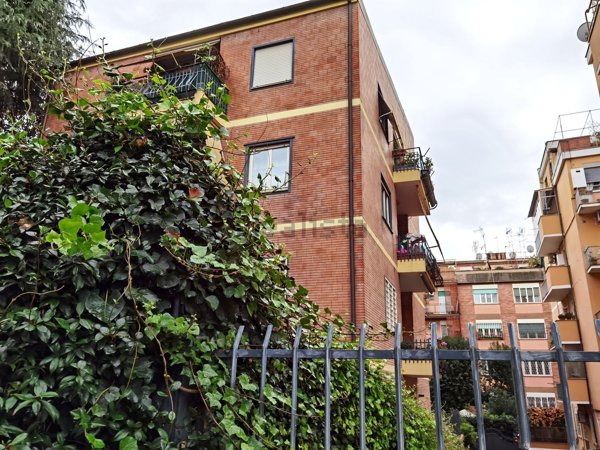 appartamento in vendita a Roma in zona Monte Sacro/Talenti