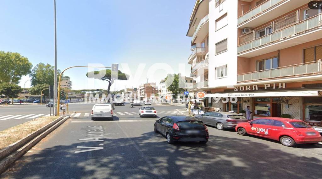appartamento in vendita a Roma in zona Aurelio