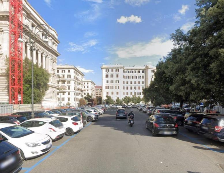 locale commerciale in vendita a Roma in zona Pinciano