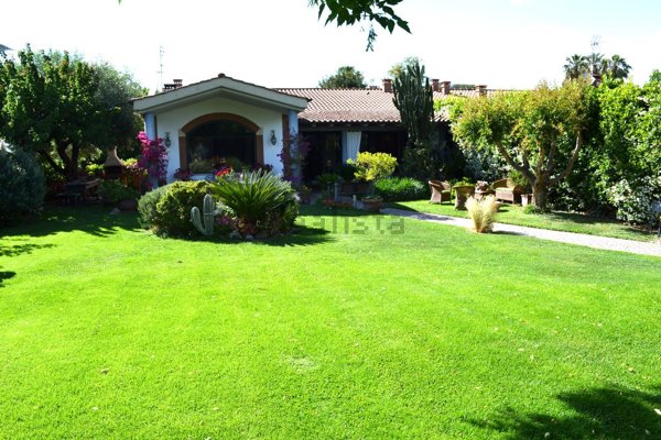 casa indipendente in vendita a Roma in zona EUR