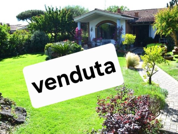 casa indipendente in vendita a Roma in zona EUR
