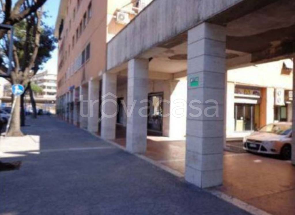 appartamento in vendita a Roma in zona Ostia