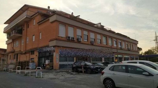 ufficio in vendita a Roma in zona Casal Morena