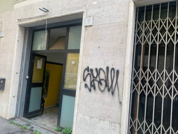 negozio in vendita a Roma in zona Monte Sacro/Talenti