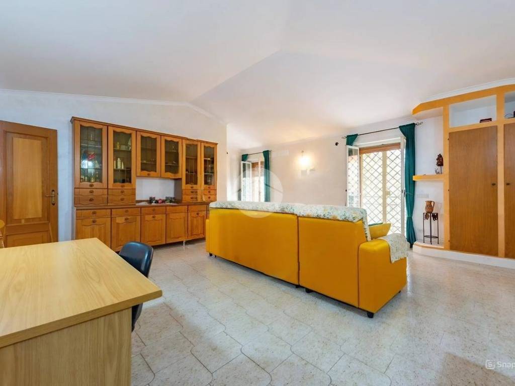 appartamento in vendita a Roma in zona Lunghezza