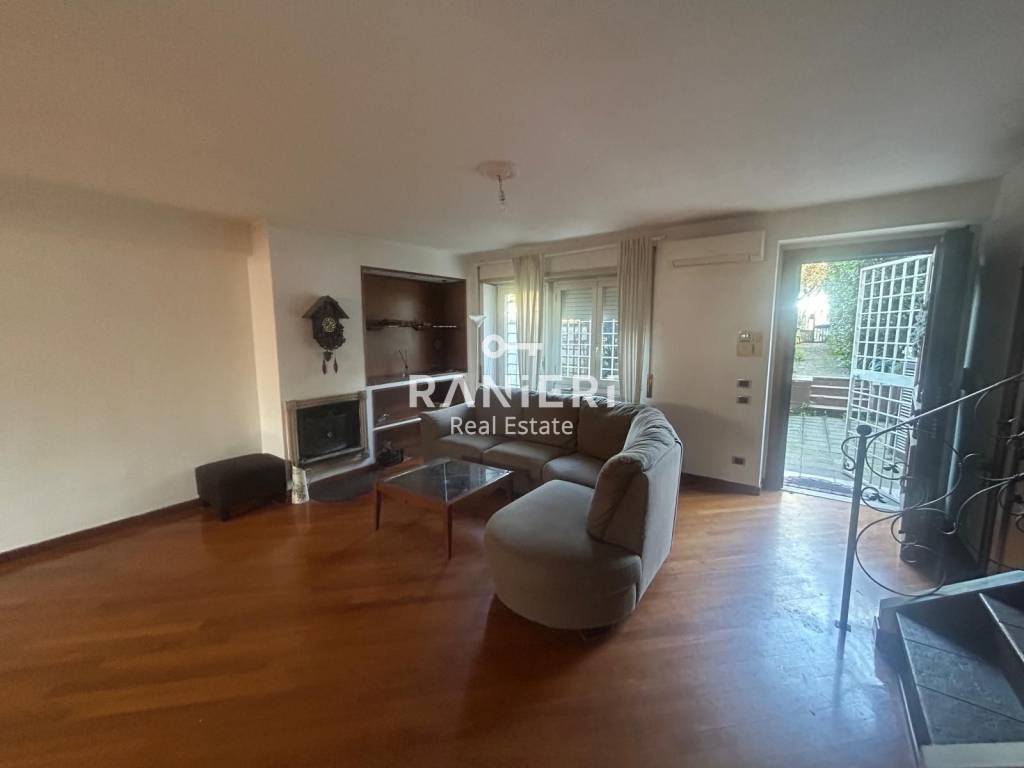 appartamento in vendita a Roma in zona Mostacciano