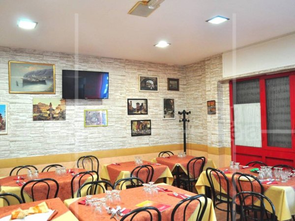 negozio in vendita a Roma in zona Torrino
