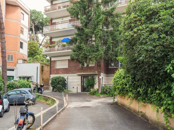 appartamento in vendita a Roma in zona Della Vittoria